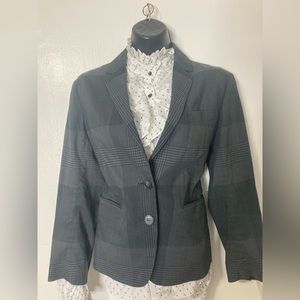 Gorgeous gray houndstooth blazer by theory